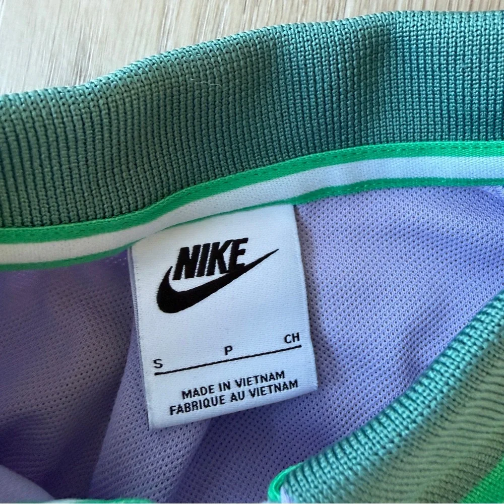 Nike Sportswear Girls' Crop Top and shorts - Picture 5 of 8